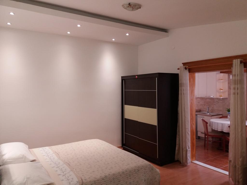 Apartments Kurilj Makarska Exterior photo